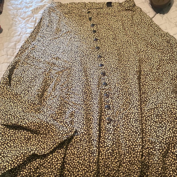 Express Dresses & Skirts - Cute long floral skirt by express